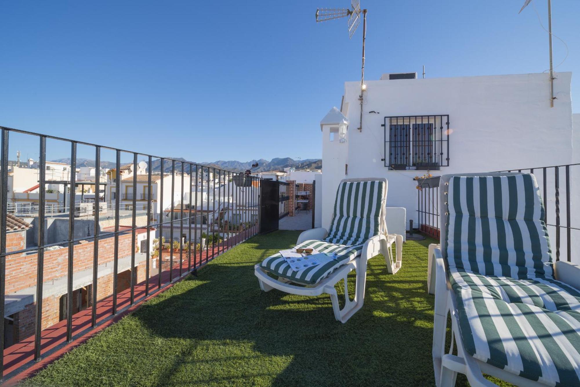 Atico Jimena Granada En El Centro De Nerja Apartment Cameră foto