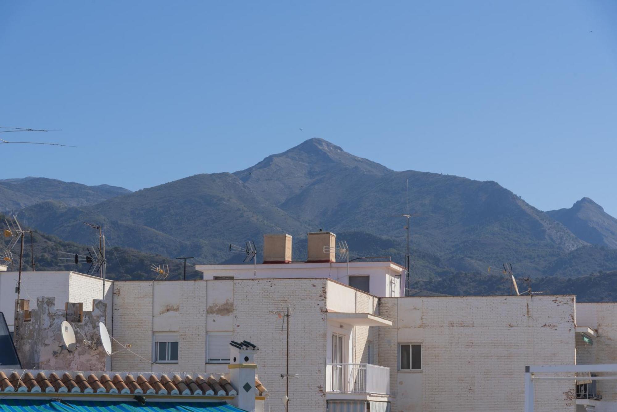 Atico Jimena Granada En El Centro De Nerja Apartment Cameră foto