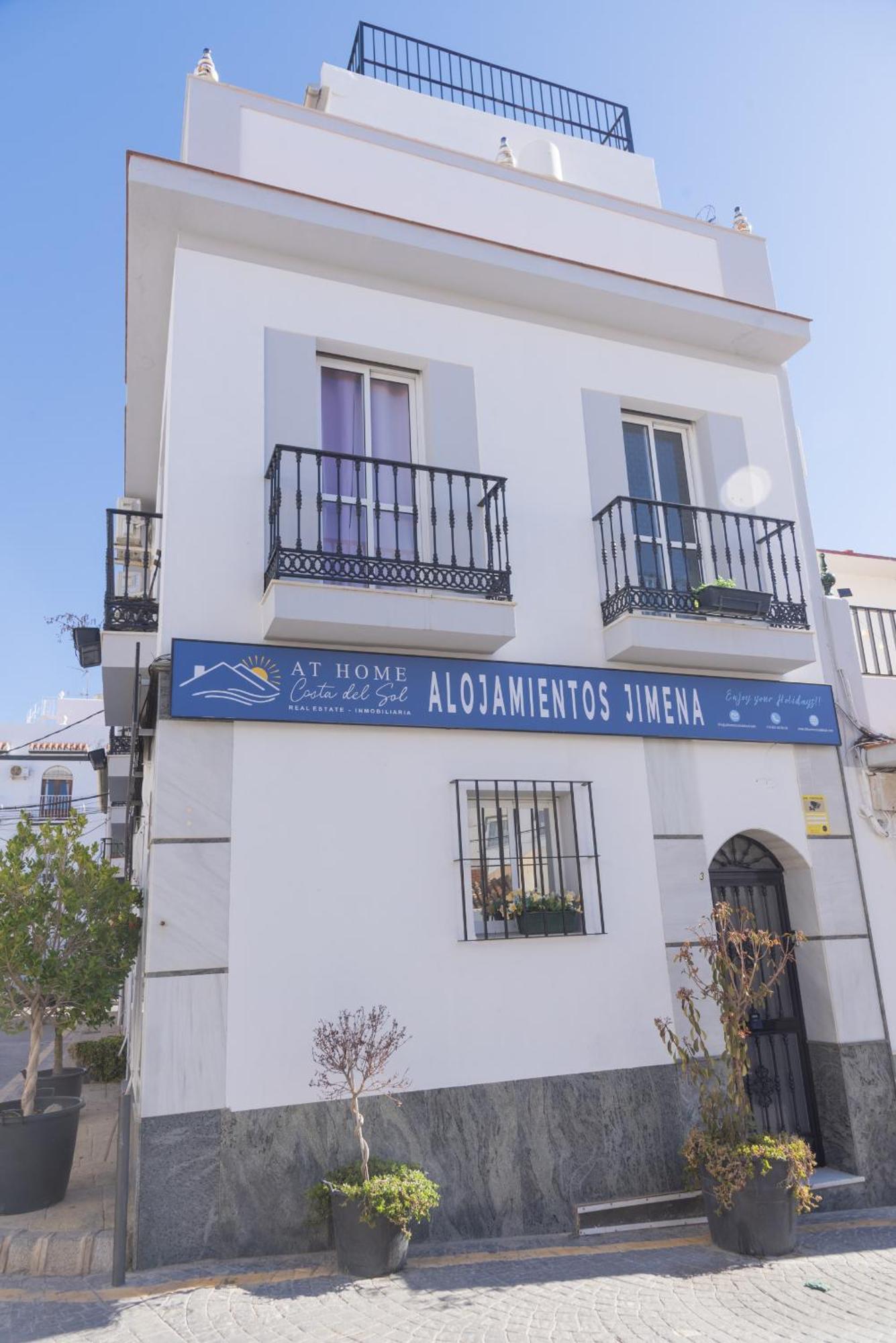 Atico Jimena Granada En El Centro De Nerja Apartment Exterior foto